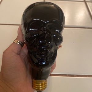 Skull bulb